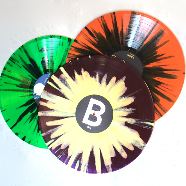 Translucent color record or splater record (translucent color base) or Gold/Silver record in black inner poly lined sleeve
